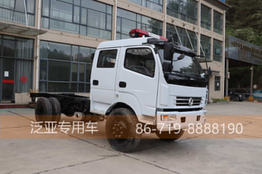 四驱越野车底盘,四驱越野卡车,东风大多利卡,四驱多利卡底盘,四驱底盘改装,四驱特种车底盘,4*4双排多利卡,四驱轻卡底盘,4*4双排轻卡底盘