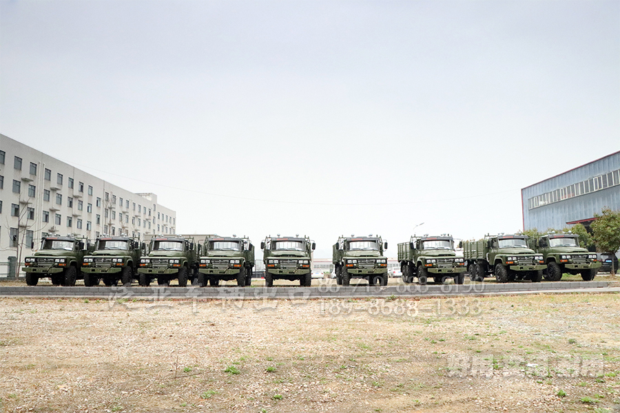 东风六驱越野卡车,EQ2082越野车,东风尖头卡车,出口东南亚车辆,六驱卡车底盘