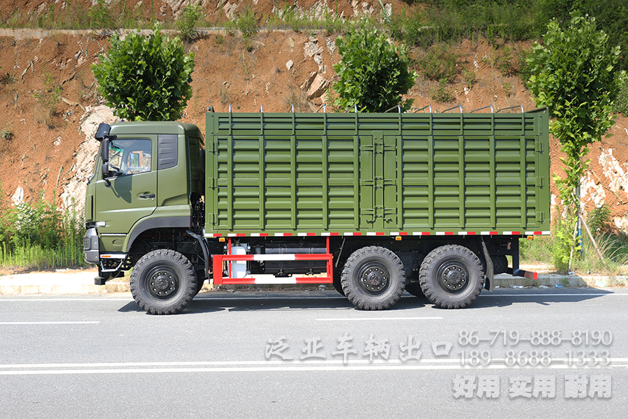 东风六驱340马力越野运输车，340马力重型商用车出口、大载荷越野运输车