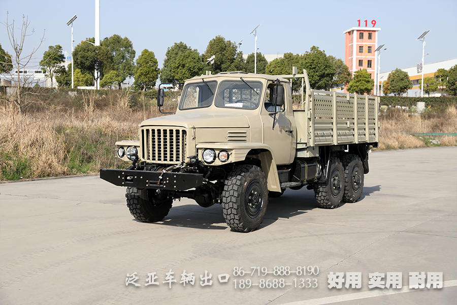 东风六驱EQ2082E6D柴油汽车_带绞盘的尖头越野卡车_EQ240载重4吨民用版军车