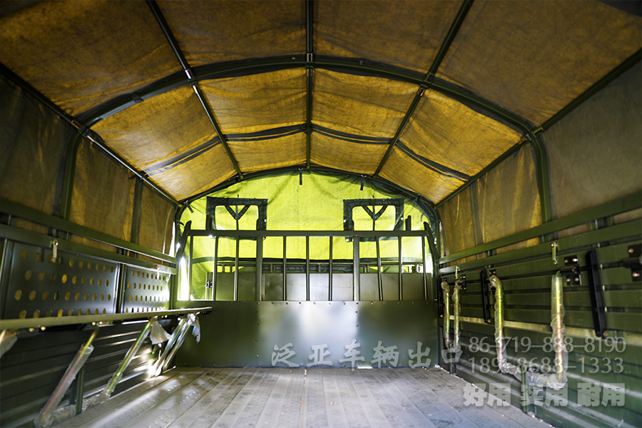 东风六驱,东风6x6,东风平头越野卡车,EQ240,EQ2082,柴油越野汽车,东风6*6卡车,东风越野卡车,六驱卡车出口,全驱民用卡车,东风越野货车