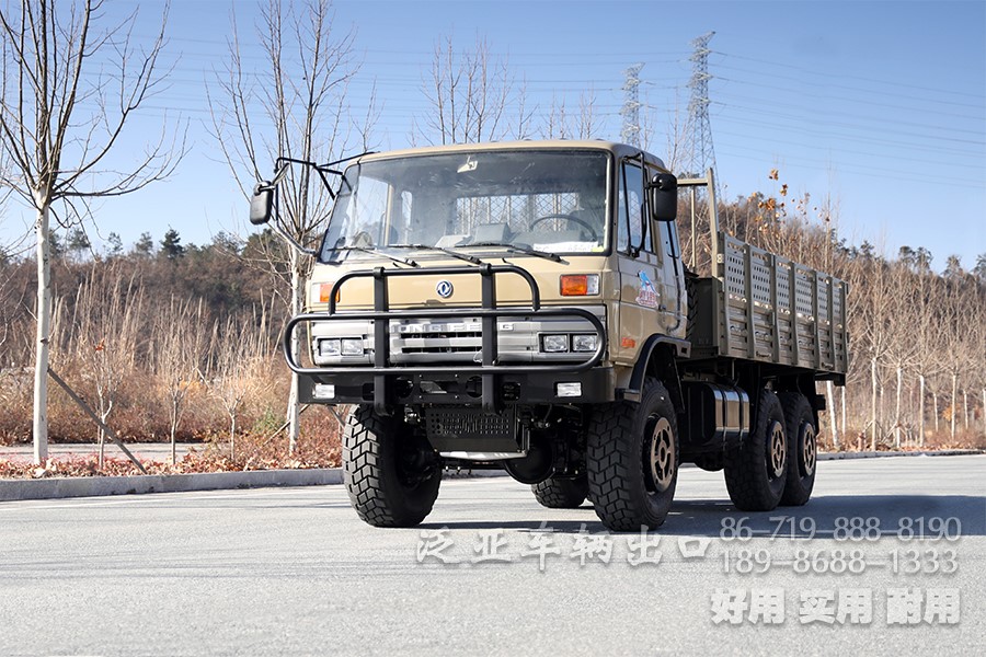 东风六驱EQ2102舵灰色越野运输卡车_东风6x6大马力越野载货车_东风经典越野卡车