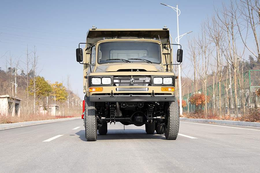 东风四驱，东风4x4，东风四驱尖头大玻璃越野卡车底盘，东风四驱底盘出口，东风底盘出口厂家